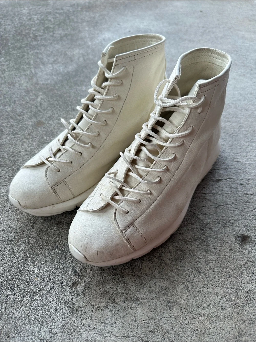 Unmarked Archie Runner White Leather Lace Up Sneakers